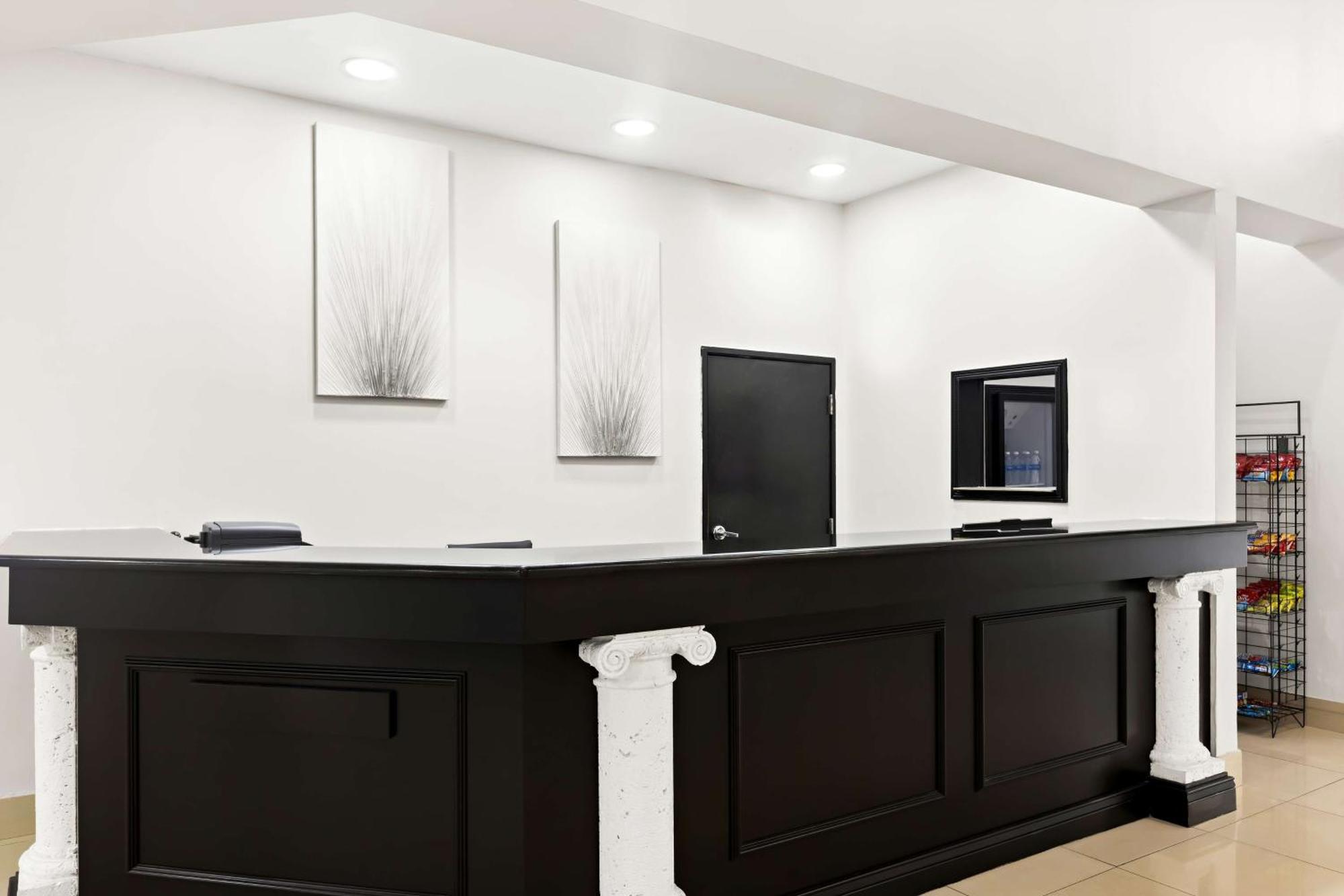 Sonesta Essential Savannah Georgetown Exterior foto